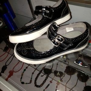 Hanna Anderson supportive Marie jane flats